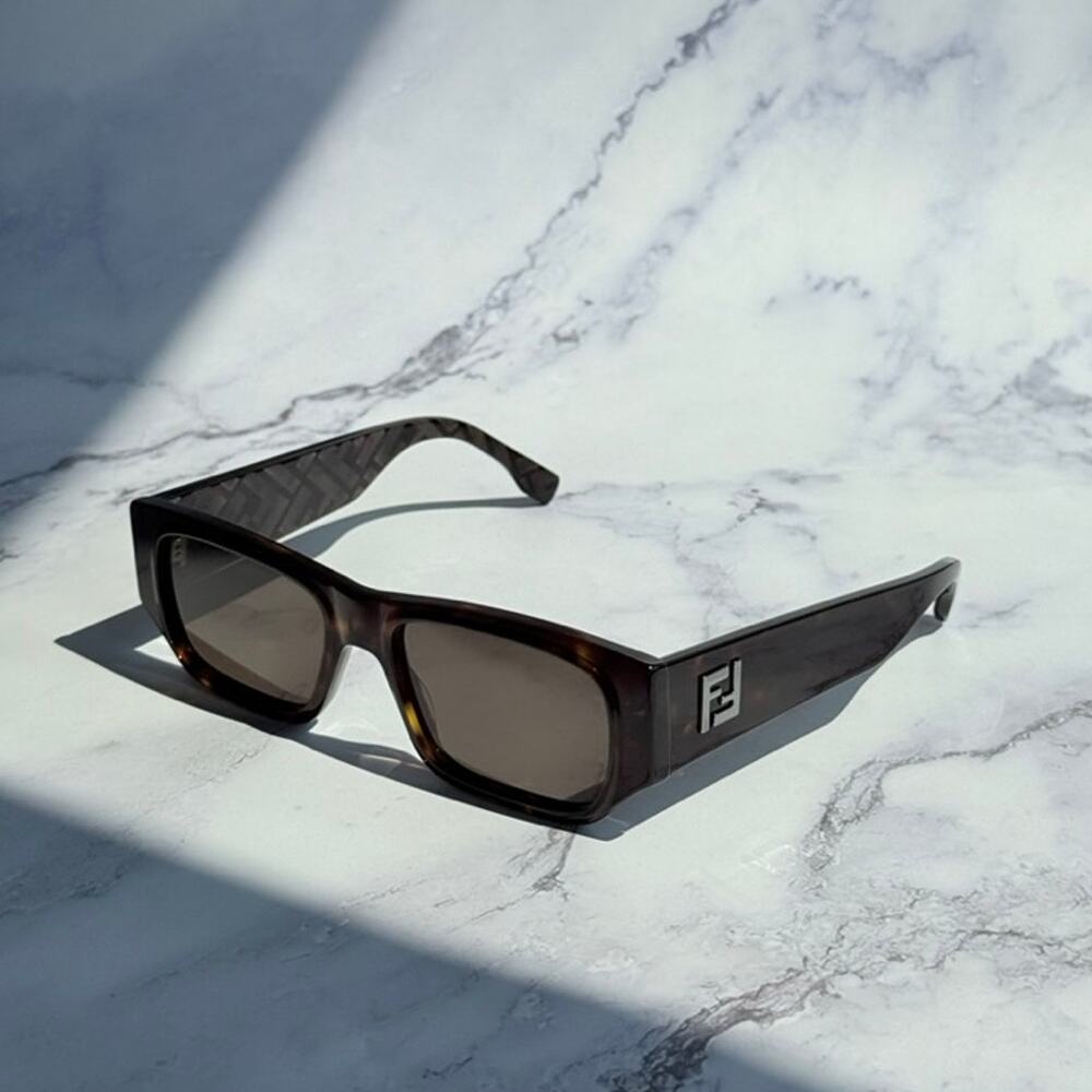 NEW Fendi FE40144I Brown Unisex Sunglasses